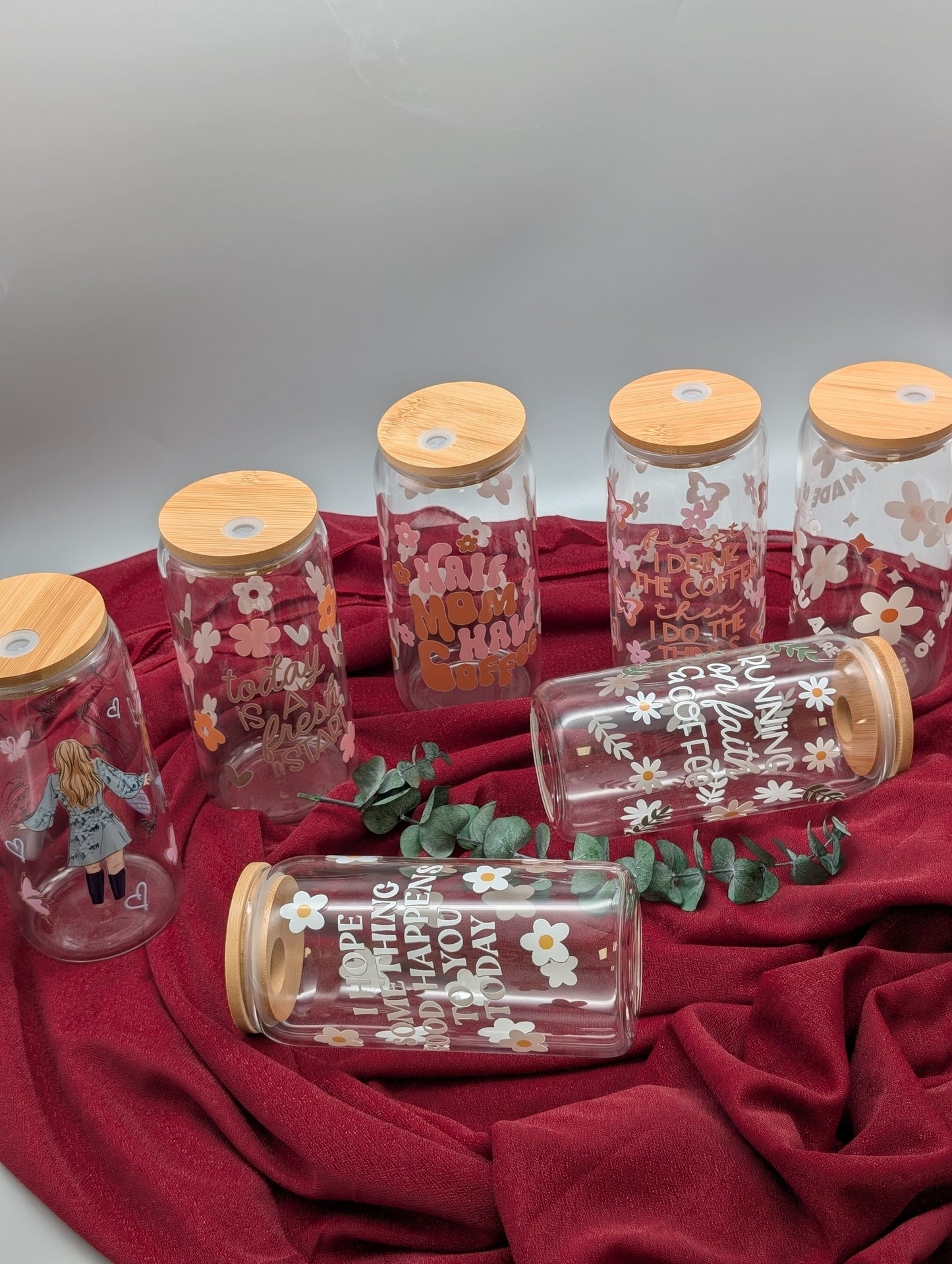 TRINKGLAS I GLASBECHER I MIT DECKEL UND STROHHALM I TODAY IS A FRESH START