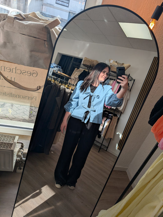 JEANS SCHLEIFEN BLUSE I EINHEITSGRÖßEN