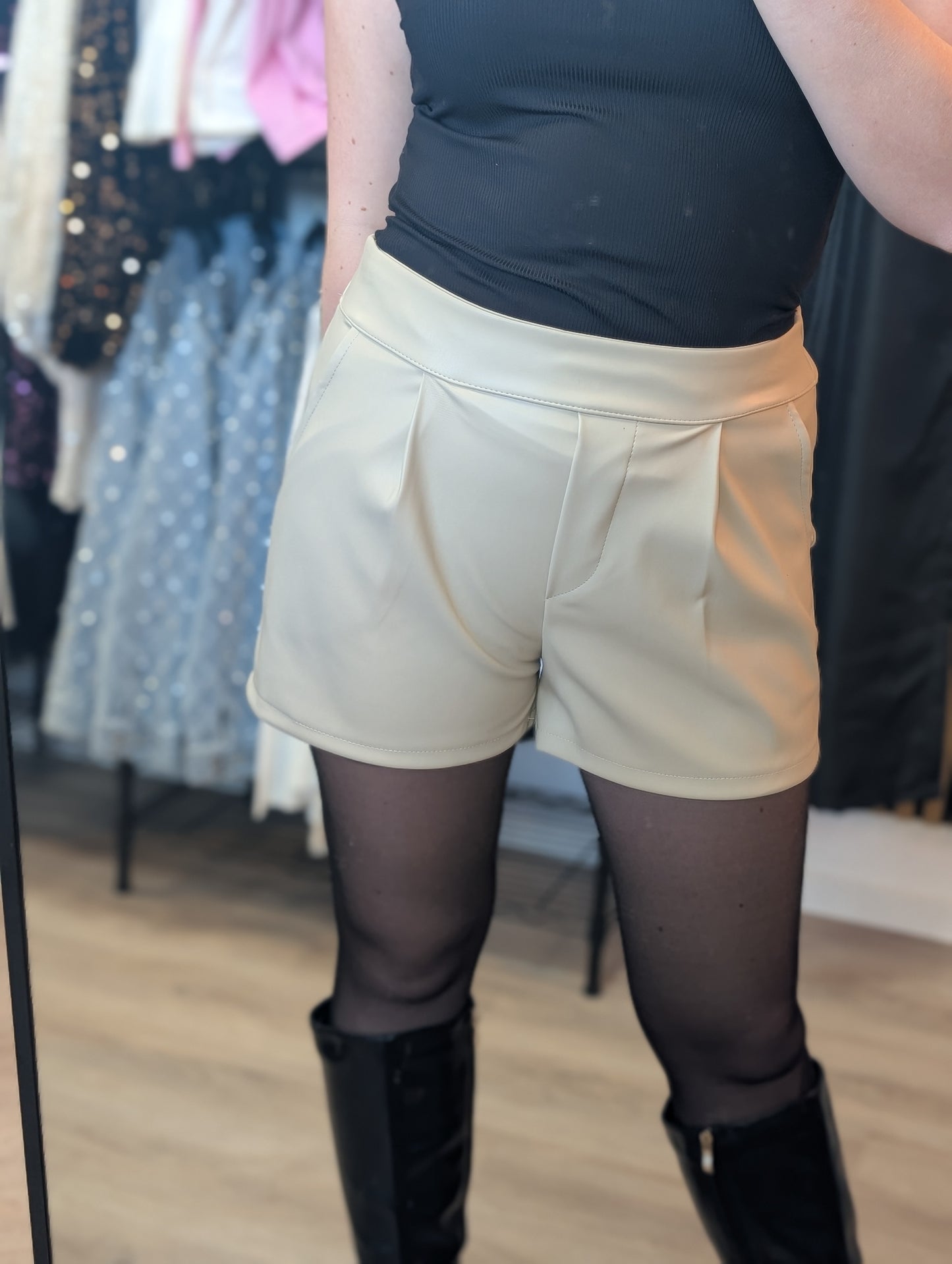 KURZE HOSE "CHIC-FAUX"