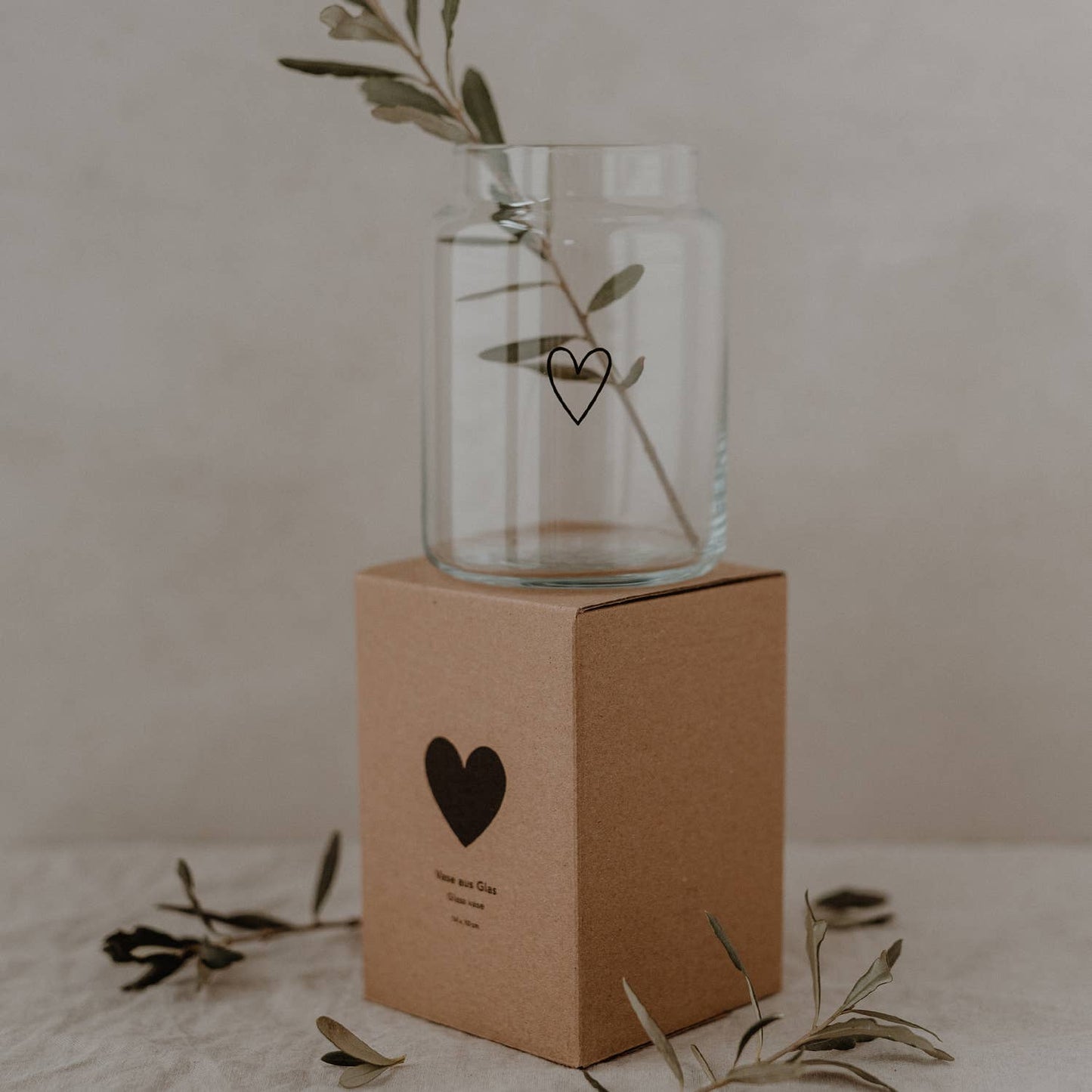VASE AUS GLAS I HERZ I VON EULENSCHNITT