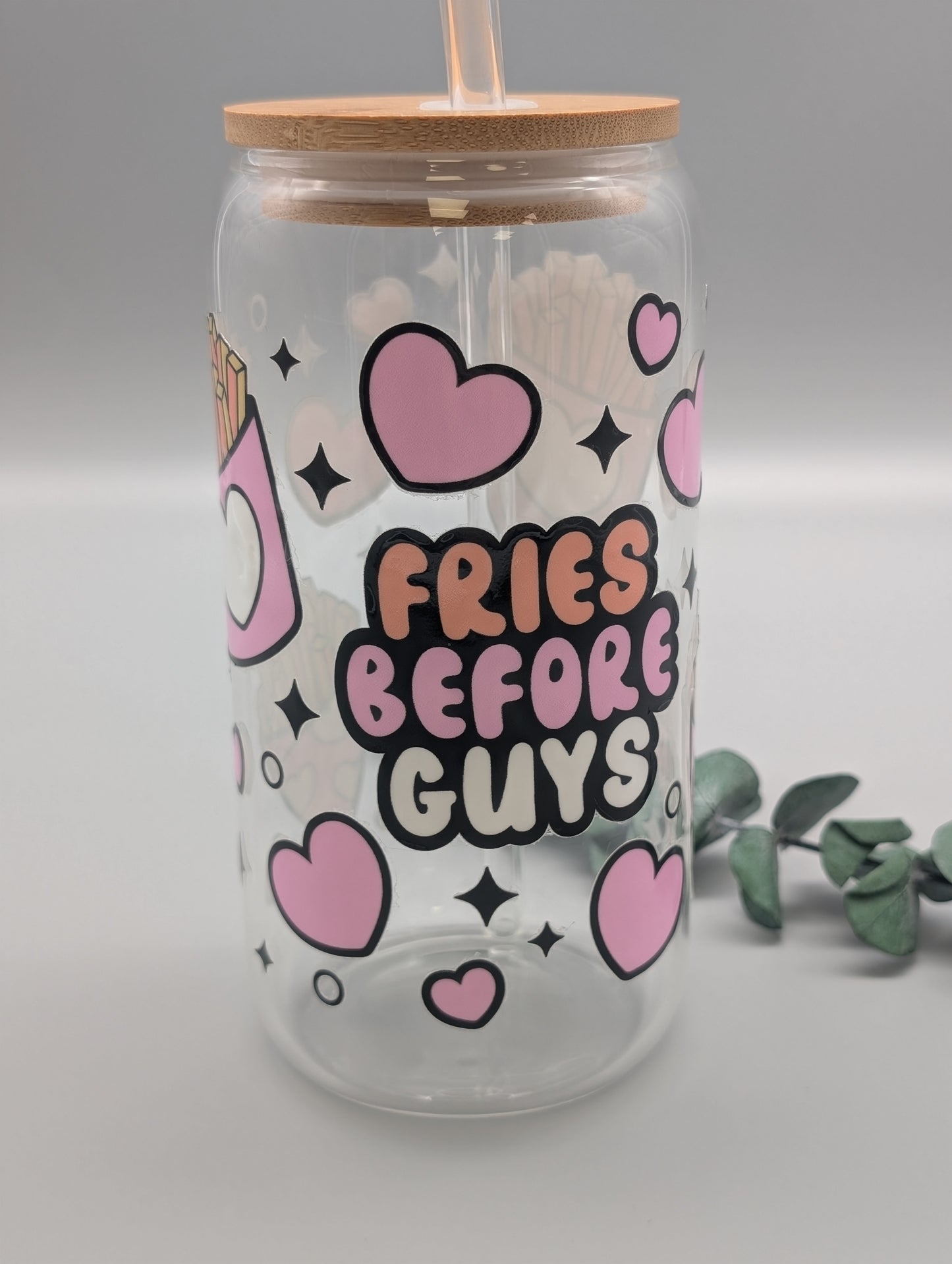 TRINKGLAS I GLASBECHER I MIT DECKEL UND STROHHALM I FRIES BEFORE GUYS