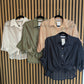KNOTEN BLUSE I EINHEITSGÖßE