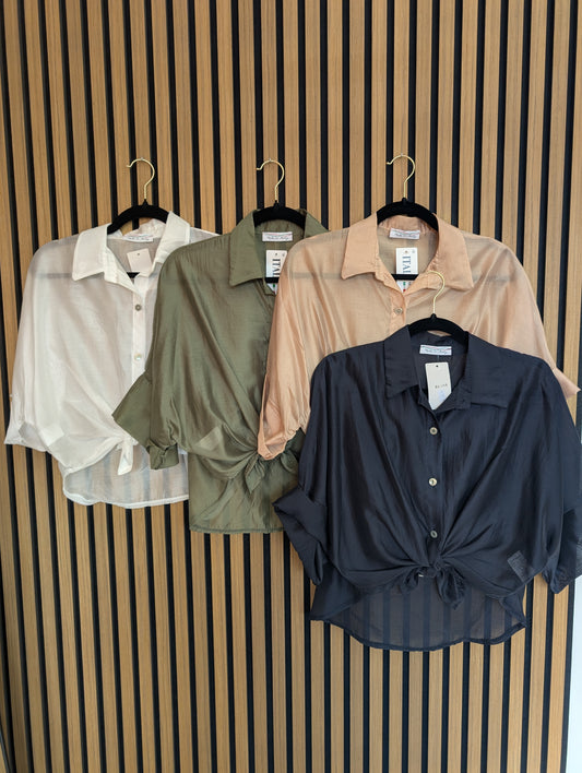 KNOTEN BLUSE I EINHEITSGÖßE