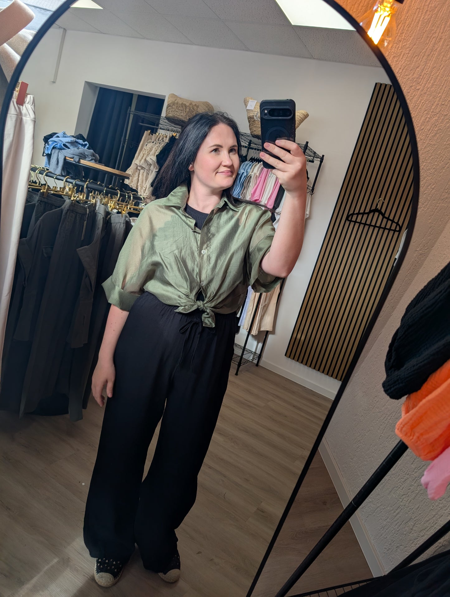KNOTEN BLUSE I EINHEITSGÖßE