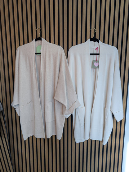 LANGE STRICKJACKE I EINHEITSGRÖßE