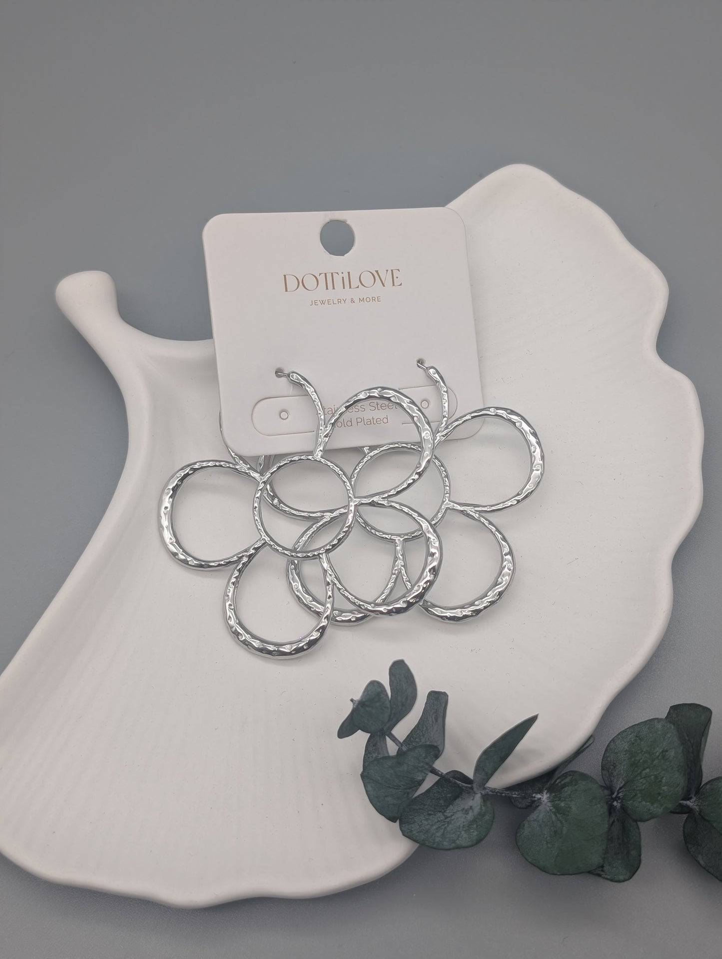 BLUMEN OHRRINGE I GOLD UND SILBER